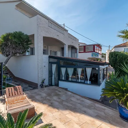 Anita Mit Grossem Balkon Und Meerblick Apartment *
