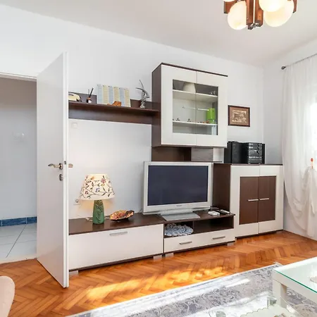 Anita Mit Grossem Balkon Und Meerblick Apartment *
