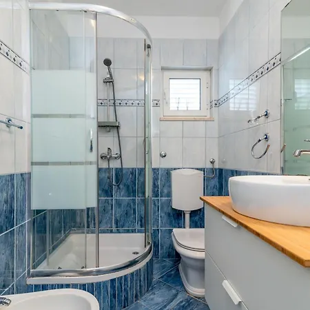 Anita Mit Grossem Balkon Und Meerblick Apartment Trogir